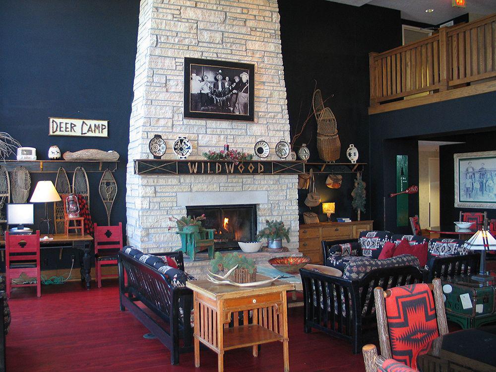 Wildwood Lodge & Suites Clive Bagian luar foto