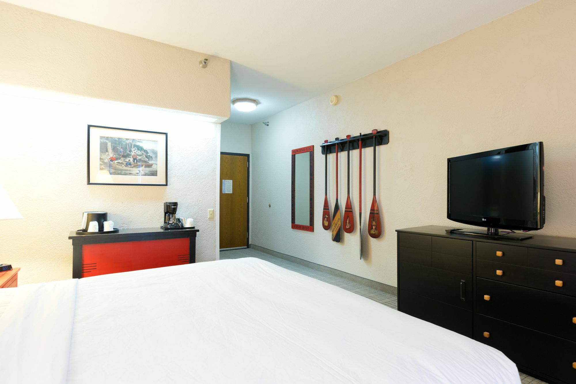 Wildwood Lodge & Suites Clive Bagian luar foto